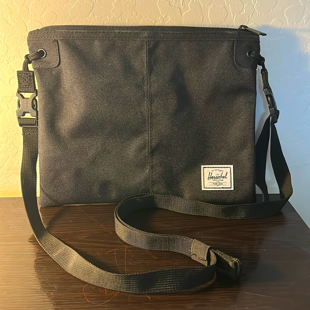 Herschel bag black crossbody